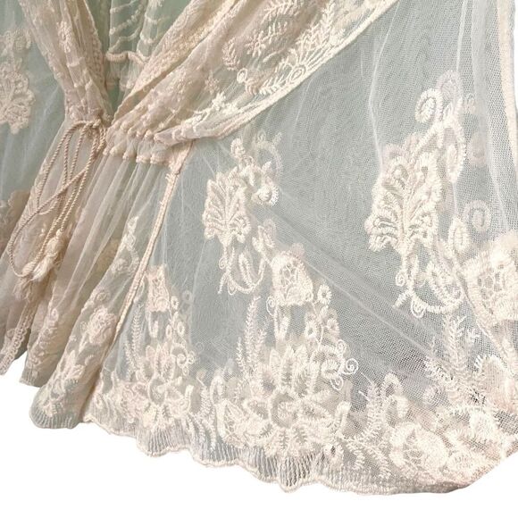 Yaira Lace Kimono Cardigan in Size L/XL - Picture 6 of 9